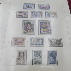 Collection timbres de France 1958-1969 neuf** complète en album Safe.