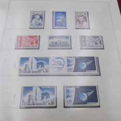 Collection timbres de France 1958-1969 neuf** complète en album Safe.