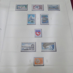 Collection timbres de France 1958-1969 neuf** complète en album Safe.