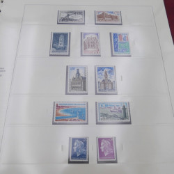 Collection timbres de France 1958-1969 neuf** complète en album Safe.