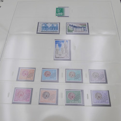 Collection timbres de France 1970-1977 neuf** complète en album Safe.