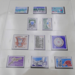 Collection timbres de France 1970-1977 neuf** complète en album Safe.