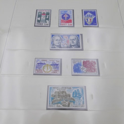 Collection timbres de France 1970-1977 neuf** complète en album Safe.