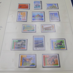 Collection timbres de France 1998-2001 neuf** complète en album Safe.