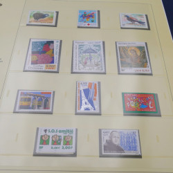 Collection timbres de France 1998-2001 neuf** complète en album Safe.