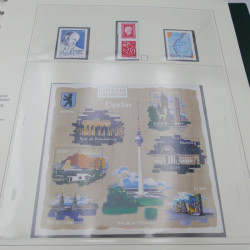 Collection timbres de France 2005-2007 neuf** complète en album Safe.