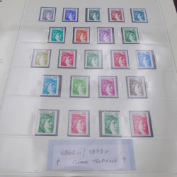 Collection timbres de France 1978-1984 neuf** complète en album Safe.