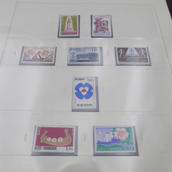 Collection timbres de France 1978-1984 neuf** complète en album Safe.