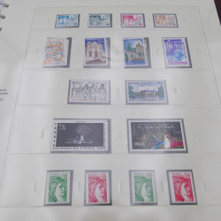 Collection timbres de France 1978-1984 neuf** complète en album Safe.