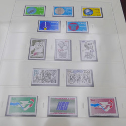 Collection timbres de France 1978-1984 neuf** complète en album Safe.