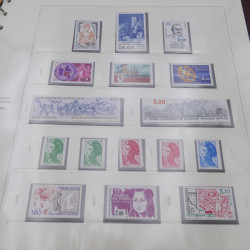 Collection timbres de France 1978-1984 neuf** complète en album Safe.