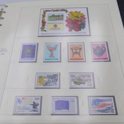 Collection timbres de France 1992-1997 neuf** complète en album Safe.