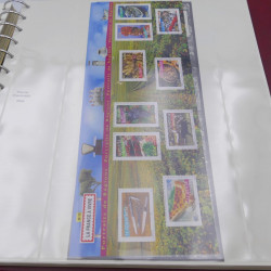 Collection timbres de France 2002-2004 neuf** complète en album Safe.