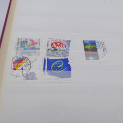 Vrac de timbres de France et monde en un carton.