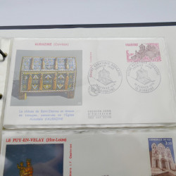 Vrac de timbres de France et monde en un carton.