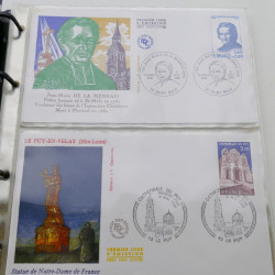 Vrac de timbres de France et monde en un carton.