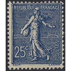 Semeuse lignée timbre de France N°132b bleu-noir neuf*.