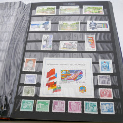 Collection timbres d'Allemagne de l'Est 1977-1989 neuf** en 2 albums.