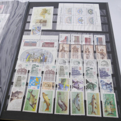 Collection timbres d'Allemagne de l'Est 1977-1989 neuf** en 2 albums.