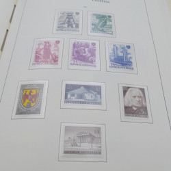 Collection timbres d'Autriche neuf** 1945-1973 en album Leuchtturm.