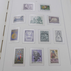 Collection timbres d'Autriche neuf** 1945-1973 en album Leuchtturm.