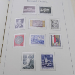 Collection timbres d'Autriche neuf** 1945-1973 en album Leuchtturm.