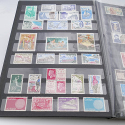 Collection timbres de France 1967-1983 neuf** en un album.