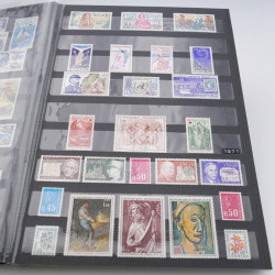 Collection timbres de France 1967-1983 neuf** en un album.