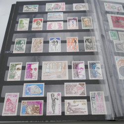 Collection timbres de France 1967-1983 neuf** en un album.