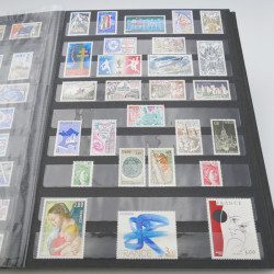 Collection timbres de France 1967-1983 neuf** en un album.