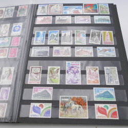 Collection timbres de France 1967-1983 neuf** en un album.