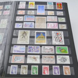 Collection timbres de France 1967-1983 neuf** en un album.