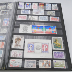 Collection timbres de France 1967-1983 neuf** en un album.