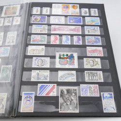 Collection timbres de France 1967-1983 neuf** en un album.