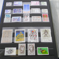 Collection timbres de France 1979-1987 neuf** en un album.