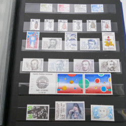 Collection timbres de France 1979-1987 neuf** en un album.