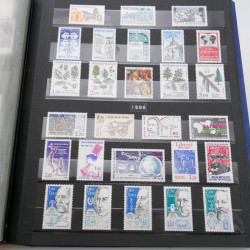 Collection timbres de France 1979-1987 neuf** en un album.