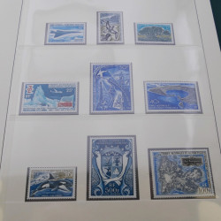 Collection timbres de T.A.A.F. 1948-2003 complet neuf** en 2 albums.