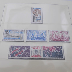 Collection timbres de T.A.A.F. 1948-2003 complet neuf** en 2 albums.