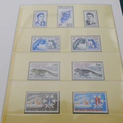 Collection timbres de T.A.A.F. 1948-2003 complet neuf** en 2 albums.