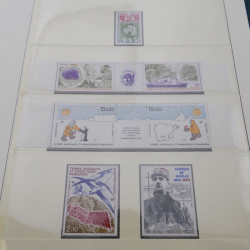 Collection timbres de T.A.A.F. 1948-2003 complet neuf** en 2 albums.