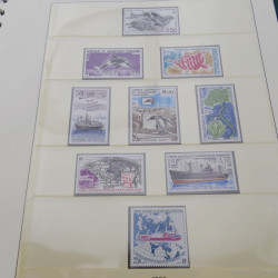 Collection timbres de T.A.A.F. 1948-2003 complet neuf** en 2 albums.