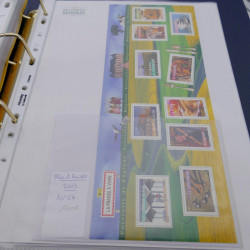 Lot de carnets, feuillets de timbres de France 1968-2005 neufs** en un album.