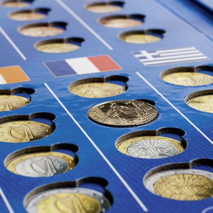 Classeur Numis pour pièces de 2 euros commémoratives. - Philantologie